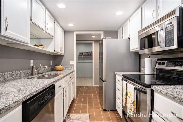 1270 Hillburn Avenue, Grand Rapids, MI 49504