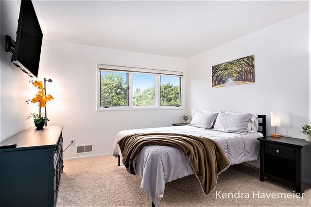 1270 Hillburn Avenue, Grand Rapids, MI 49504