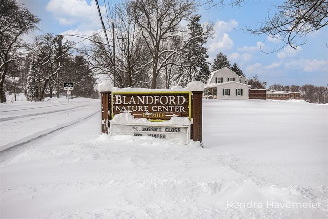 1270 Hillburn Avenue, Grand Rapids, MI 49504