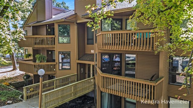 1270 Hillburn Avenue, Grand Rapids, MI 49504