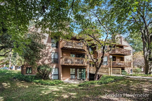 1270 Hillburn Avenue, Grand Rapids, MI 49504