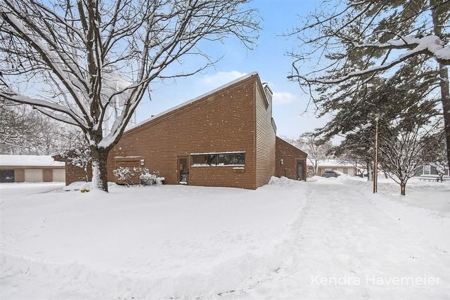 1270 Hillburn Avenue, Grand Rapids, MI 49504