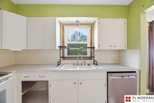 9633 Sahler Street, Omaha, NE 68134