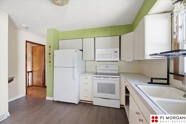 9633 Sahler Street, Omaha, NE 68134