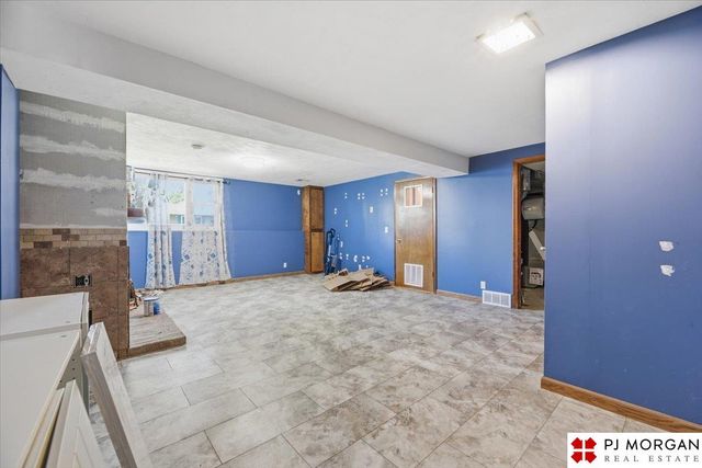9633 Sahler Street, Omaha, NE 68134