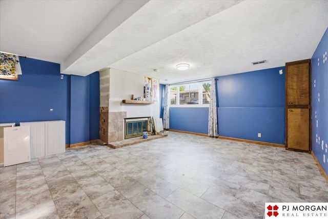 9633 Sahler Street, Omaha, NE 68134