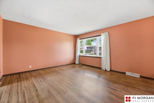 9633 Sahler Street, Omaha, NE 68134