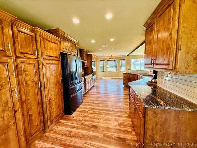 422502 E 1100 Road, Checotah, OK 74426