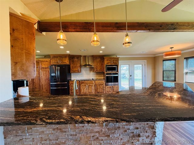 422502 E 1100 Road, Checotah, OK 74426