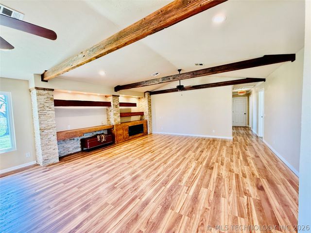 422502 E 1100 Road, Checotah, OK 74426