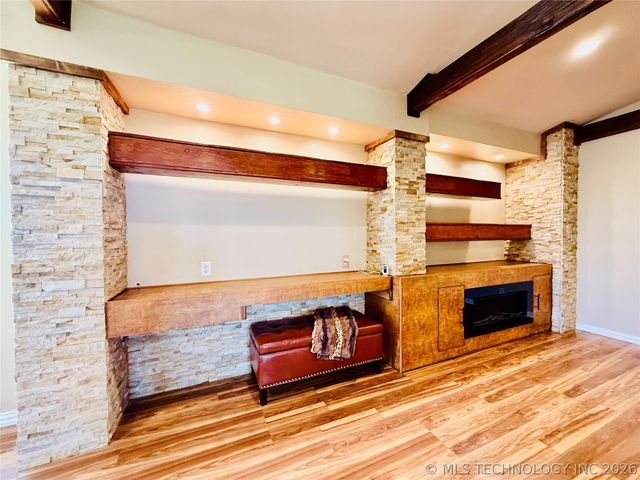 422502 E 1100 Road, Checotah, OK 74426