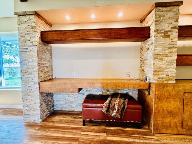 422502 E 1100 Road, Checotah, OK 74426