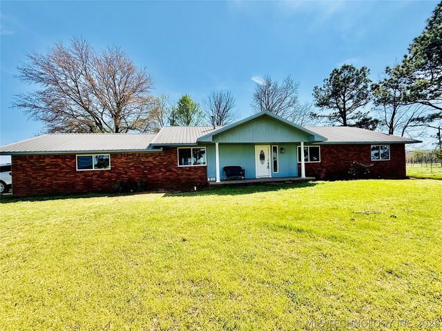 422502 E 1100 Road, Checotah, OK 74426