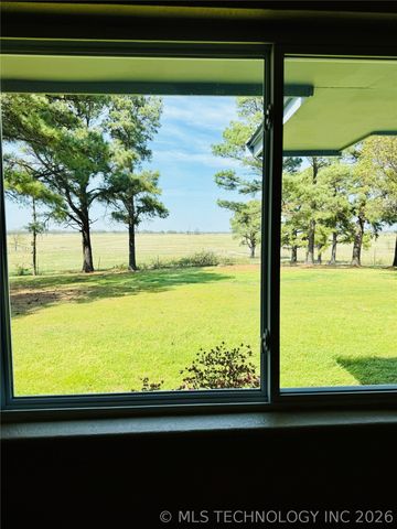 422502 E 1100 Road, Checotah, OK 74426