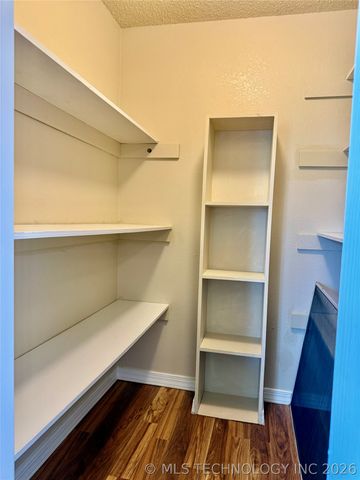 422502 E 1100 Road, Checotah, OK 74426