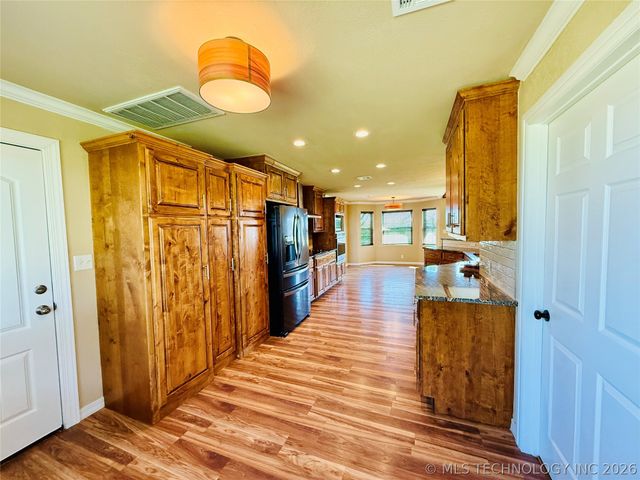 422502 E 1100 Road, Checotah, OK 74426