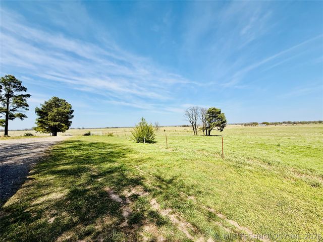 422502 E 1100 Road, Checotah, OK 74426