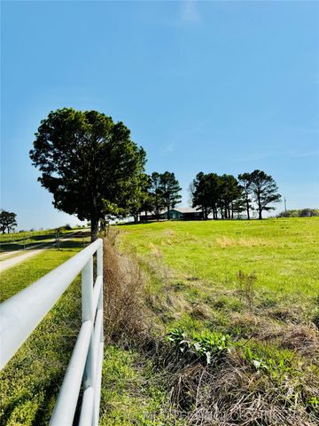 422502 E 1100 Road, Checotah, OK 74426