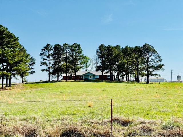 422502 E 1100 Road, Checotah, OK 74426