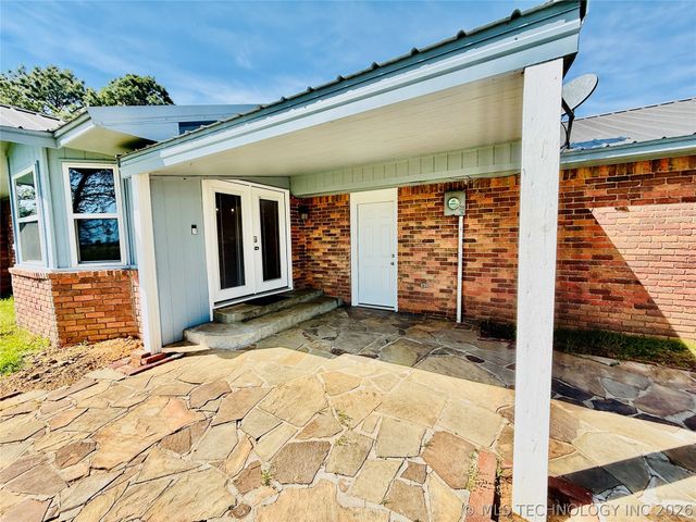 422502 E 1100 Road, Checotah, OK 74426