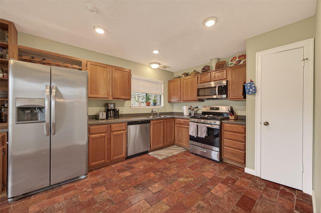 13739 Kensington Place, Houston, TX 77034