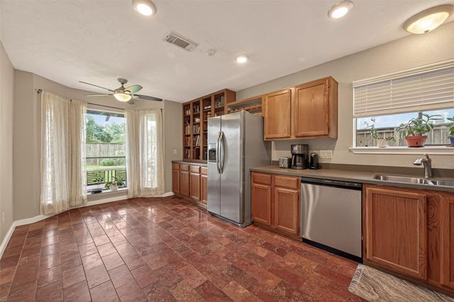 13739 Kensington Place, Houston, TX 77034