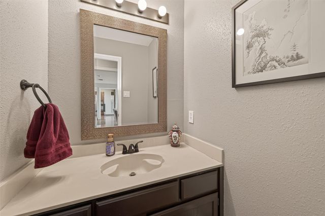 13739 Kensington Place, Houston, TX 77034