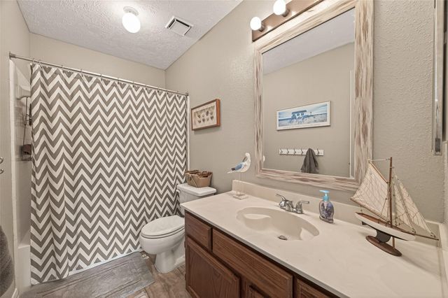 13739 Kensington Place, Houston, TX 77034