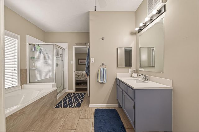 13739 Kensington Place, Houston, TX 77034