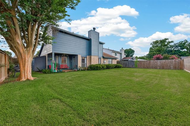 13739 Kensington Place, Houston, TX 77034