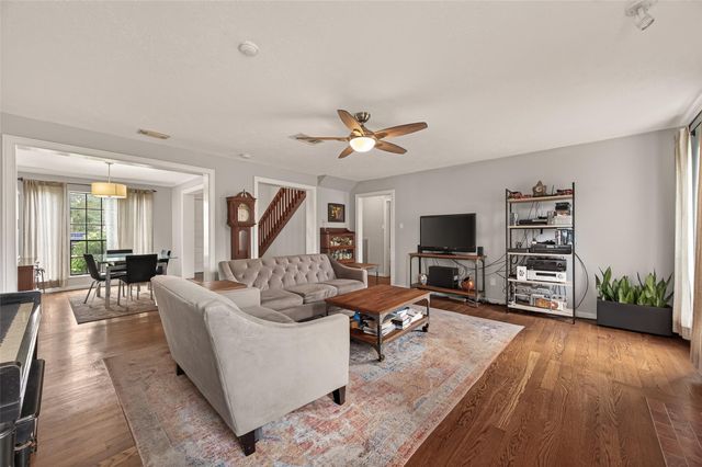 13739 Kensington Place, Houston, TX 77034