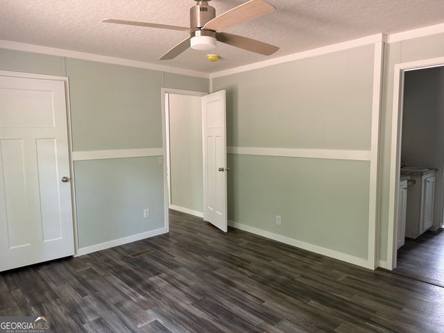 911 Harrison Road, Carrollton, GA 30117