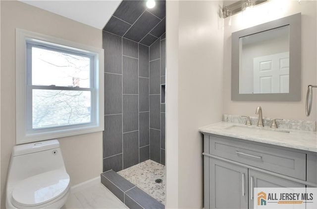 24 John Street, Helmetta, NJ 08828