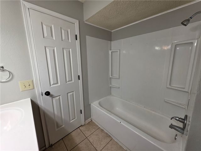 1008 Turtle Creek Drive, Rogers, AR 72756