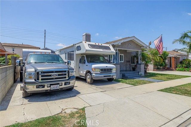 2548 E Washington, Carson, CA 90810