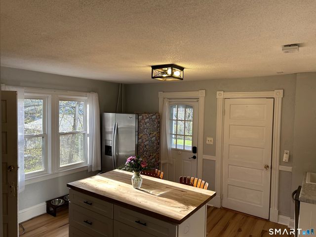 2593 Albany Avenue, West Hartford, CT 06117