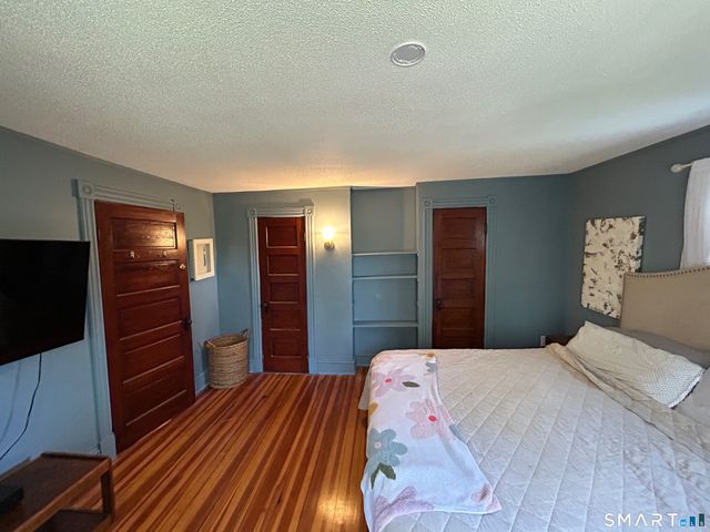 2593 Albany Avenue, West Hartford, CT 06117