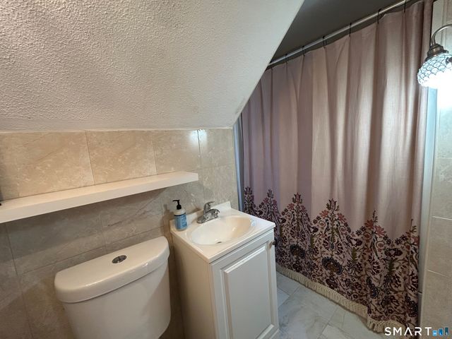 2593 Albany Avenue, West Hartford, CT 06117