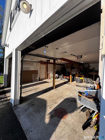 2593 Albany Avenue, West Hartford, CT 06117