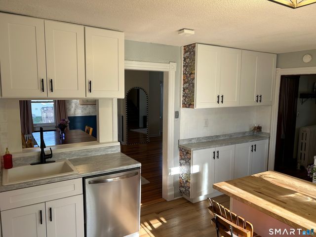 2593 Albany Avenue, West Hartford, CT 06117