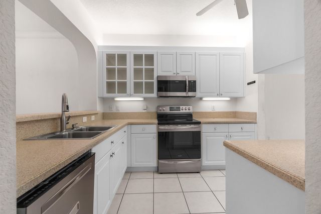 7623 Southampton Terrace 102, Tamarac, FL 33321