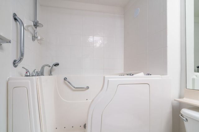 7623 Southampton Terrace 102, Tamarac, FL 33321