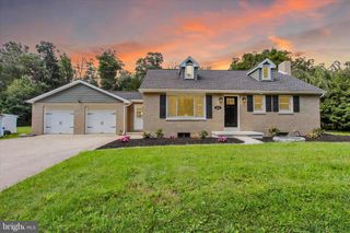 1104 MOULSTOWN RD N, Hanover, PA 17331