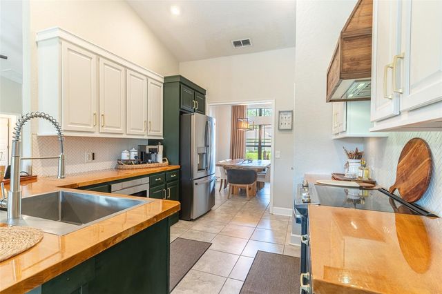 132 HERITAGE PARK LANE, Mulberry, FL 33860