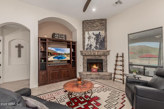 4688 E LANGUID Lane, Cave Creek, AZ 85331