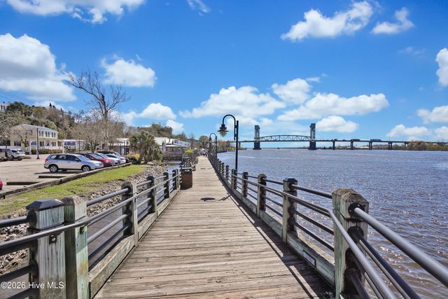525 S Front Street, Wilmington, NC 28401