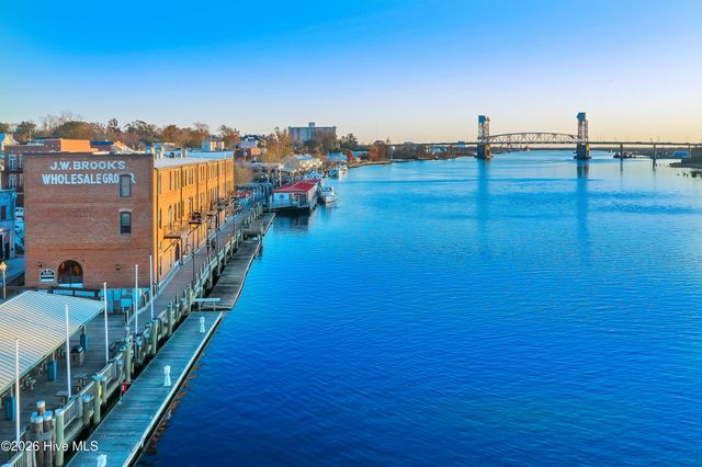 525 S Front Street, Wilmington, NC 28401