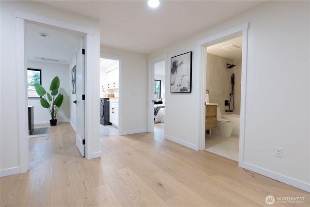 15621 SE 24th Street, Bellevue, WA 98008