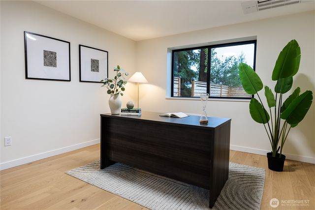 15621 SE 24th Street, Bellevue, WA 98008