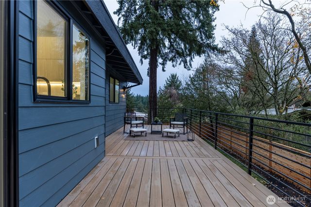 15621 SE 24th Street, Bellevue, WA 98008